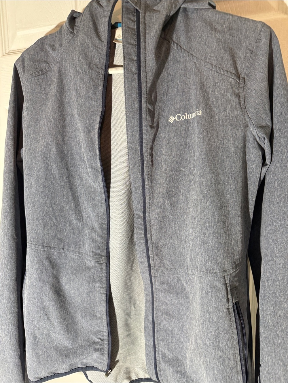 Columbia Gray Hooded Softshell Jacket - Picture 2 of 3